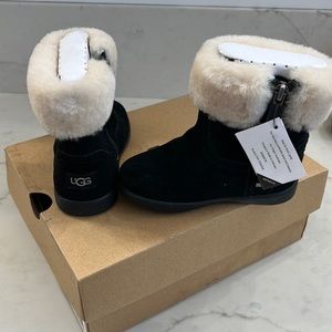 Ugg 7